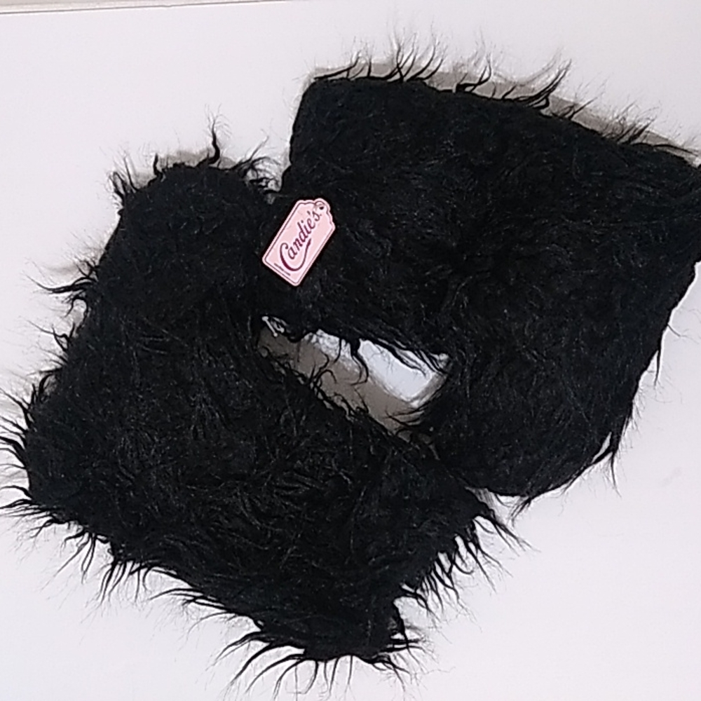 Candie's Fuzzy Women's Slippers
